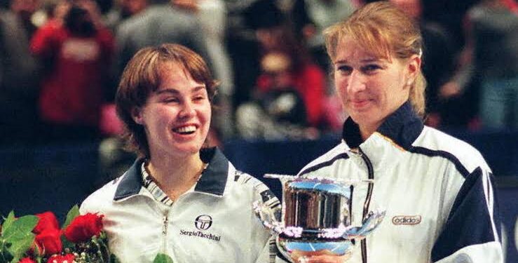 WTA Finals Recap: Martina Hingis is defeated by Steffi Graf in five sets in…