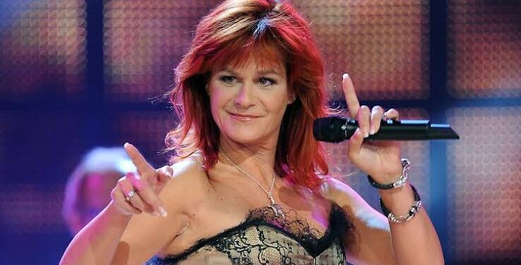For rock star Andrea Berg, 2011 wasn’t a very good year: The 45-year-old had to go in…