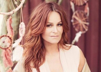 Andrea Berg shows us her video for “Ja…