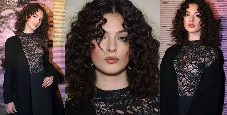 The daughter of Monica Bellucci, Deva Cassel, ventured to be…