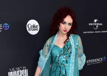 Chappell Roan slaying the game then Chappell Roan telling the papz to stfu because….