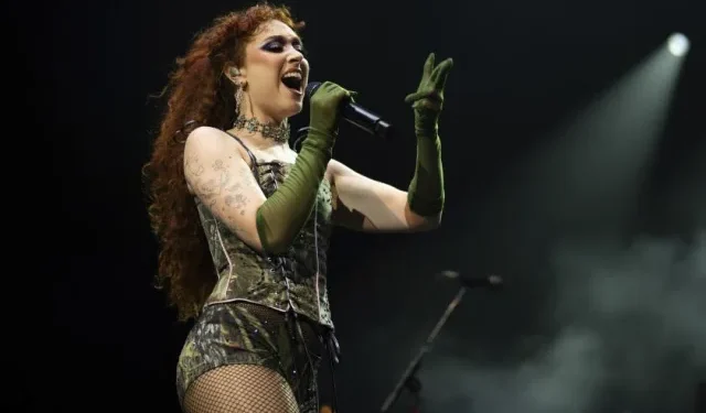 Chappell Roan pulls the last-minute plug on two shows: ‘Things have gotten overwhelming’