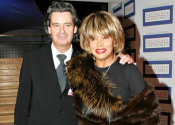 Tina Turner throws a reception to commemorate her marriage in…