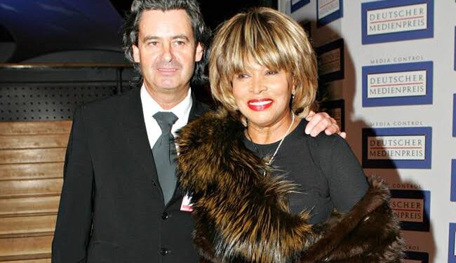 Tina Turner throws a reception to commemorate her marriage in…