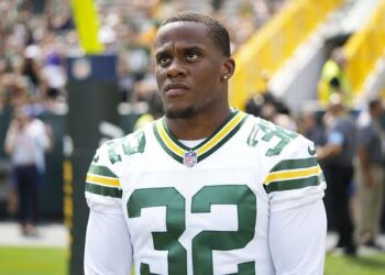 Report: Packers RB Josh Jacobs helping rookie MarShawn Lloyd through injury frustrations