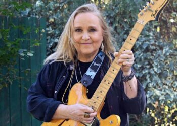After her son’s death, four years later, Melissa Etheridge rejects the “cycle of grief.”