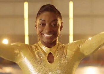 Update: Simone Biles’ Gold Over America Tour blends gymnastics and life lessons: “Have confidence”