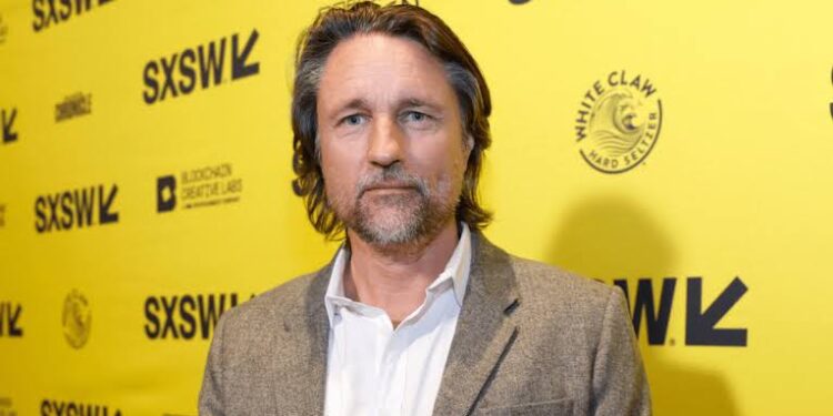 Fans Support ‘Virgin River’s Martin Henderson as He Opens Up…