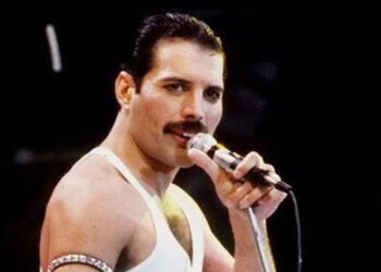 Queen releases the Freddie Mercury-vocated song Face It Alone, which was previously undiscovered. Hear this now