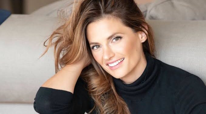 “Absentia” is SO not a procedural term, says Stana Katic! – Golden…
