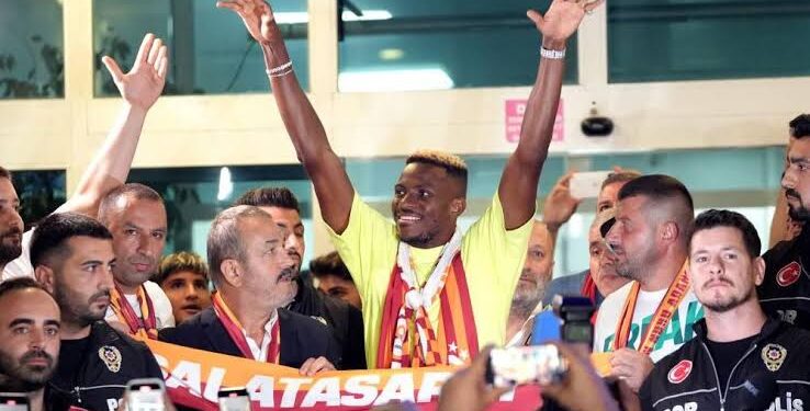 Victor Osimhen receives hero’s welcome from Galatasaray fans