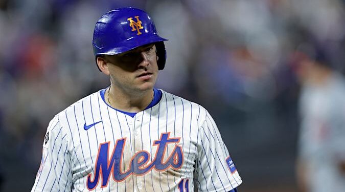 Unbelievable: the new york play there match with atlanta Braves and the defit..