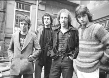 On this day in 1977, the first Dire Straits demos were recorded at Pathway Studios, North London. Wild West End / Sultans Of…..