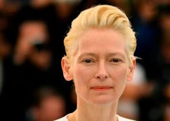 The 63-year-old actress, who was born in London, recalls being so irritated with…..