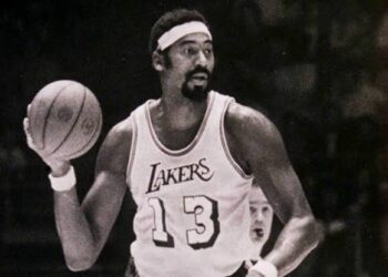 “Legends Never Die: How Wilt Chamberlain is Making Waves in Today’s Game!”