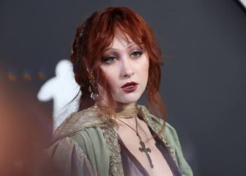 “Legendary rock singer chapell roan rushed to Hospital Amid Health Concerns…..👇💔