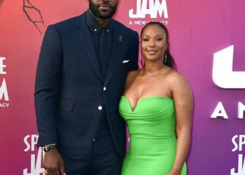 Unbelievable:Lebron James Divorces Wife Savannah James Due To…..