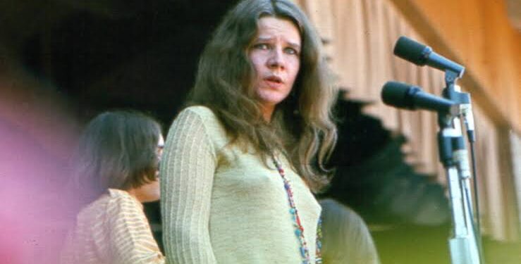 Janis jolphin rushed to Hospital Amid Health Concerns…..👇💔