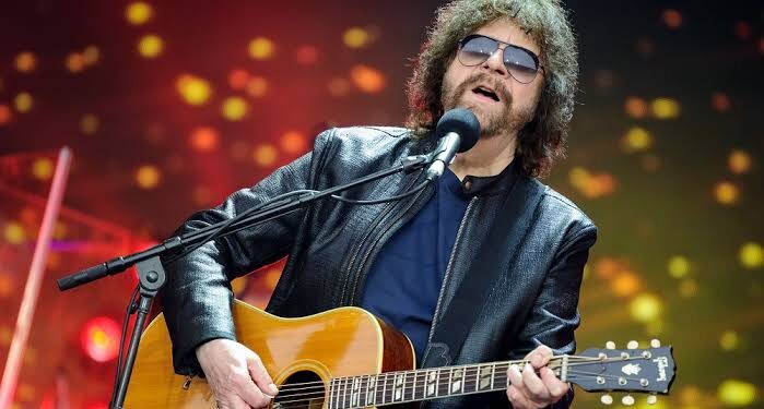 “Jeff Lynne Shocks Fans with Surprise Album Drop: Get Ready for a Rockabilly Revolution!