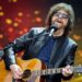 “Jeff Lynne Shocks Fans with Surprise Album Drop: Get Ready for a Rockabilly Revolution!