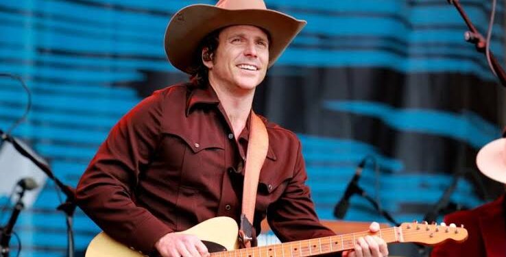 “Lukas Nelson Shocks Fans With Surprise Album Drop:Get Ready For a Rockabilly Revolution!