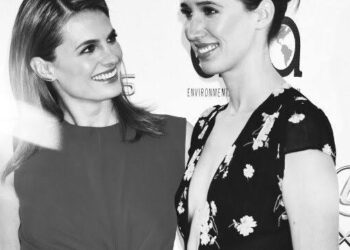 Last night on Revenge, Emily Thorne was given a bombshell fit for a soap opera when it was revealed that her father (whose….