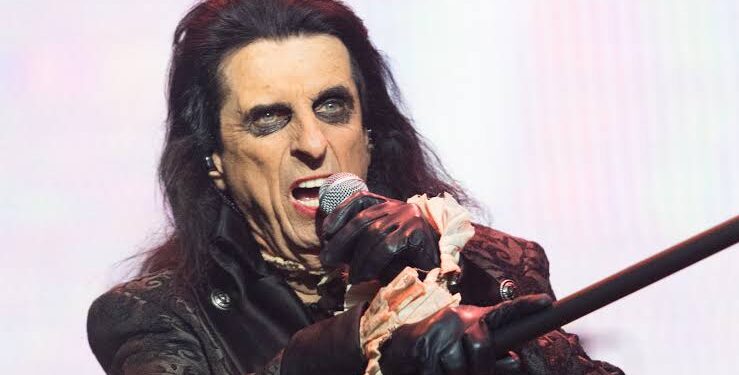 Vampyre Cosmetics has decided to cut ties with shock rock legend Alice Cooper after his comments blasting….
