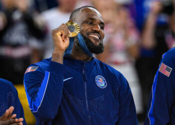 Isiah Thomas Calls LeBron James ‘Best’ NBA Player Ever amid Michael Jordan Feud