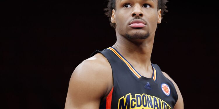 ‘Unbelievable moment’ – Bronny James hits first NBA points