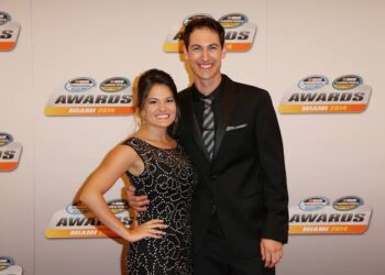 SAD NEWS:Joey Logano Announces Divorce with wife Brittney Baca citing personal struggles:’I’ve been facing a lot lately…..