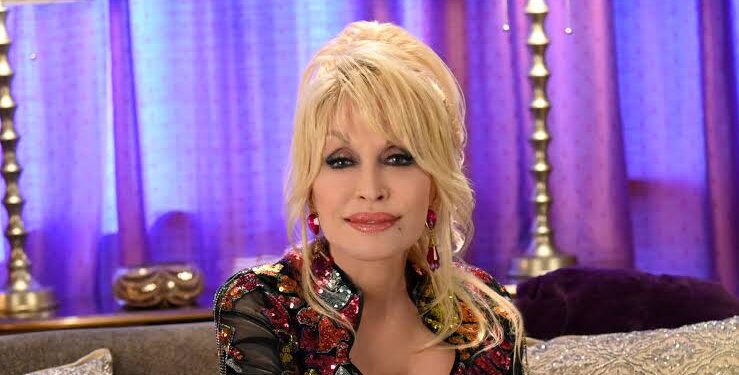 Urgent:Dolly parton Rushed to the Hospital today in a critical condition