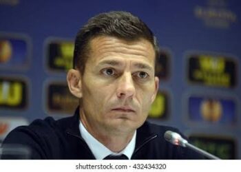Urgent: Antrenorul principal al Fc Universitatea Craiova, Constantin Galca, refuză oferta de 2,5 milioane de dolari din cauza…