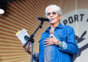 BBC NEWS:Joan Beaz Announces Retirement Today Citing Personal Struggles:’I’ve Been Facing a Lot Lately…..