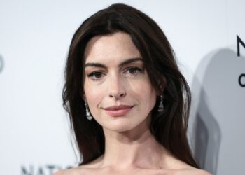 Urgent:Anne Hathaway Rushed to the hospital in a critical condition