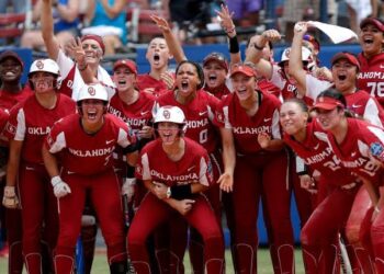 Due to the head coach’s drug related difficulties,the Oklahoma softball team has just been suspended from the competition the play in.