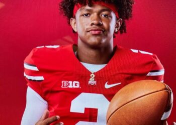 BREAKING:2024 5-star QB Jadyn Davis commits to Michigan football….
