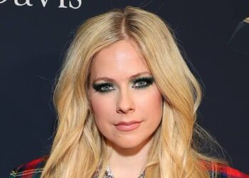 Urgent:Avril Lavigne Rushed to the hospital in a critical condition