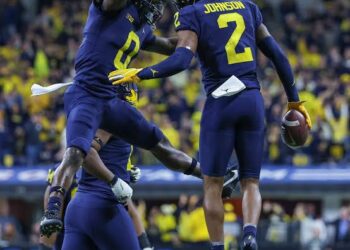 Recruiting Roundup: Michigan receives predictions for 2024 four-star defender ahead….