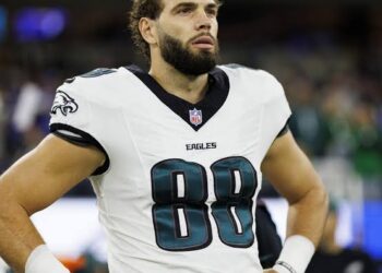 “Just In:Philadelphia Eagles sign TE Dallas Goedert to a four-year contract extension through 2025!!