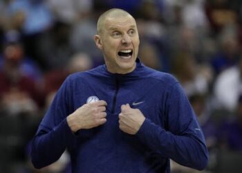 Urgent:Kentucky hires BYU’s Mark Pope as men’s basketball coach to replace….