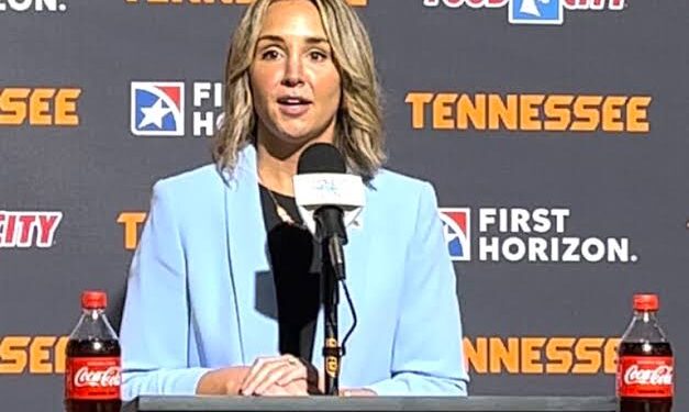 SHOCK!!:Kim Caldwell after Lady Vols upset UConn: Her dad, Pat Summitt ‘having a cold one’ to….