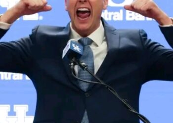 Kentucky Wildcats Head Coach Mark Pope Reacts as Management Sanctions the Sale of Five Key Players to Rival Teams