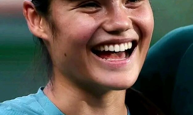 “Emma Raducanu Just Made History Again – Fans Are Going Crazy!”