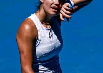 “Why Emma Raducanu’s ‘Perfection’ Is Actually Damaging Her Career!”