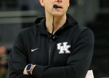 Kentucky Wildcats Face Challenges Amidst Officiating Controversies and NCAA Tournament Hopes
