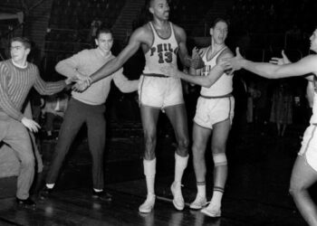 Today in History: March 2, Wilt Chamberlain scores 100 points in a game