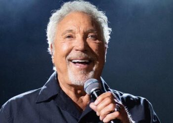 Urgent:Tom Jones Rushed to the hospital in a critical condition