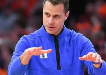 Coach Scheyer has no dog in him”, “Fire Him”: Angry fans pounce on Duke Blue Devils HC afte….