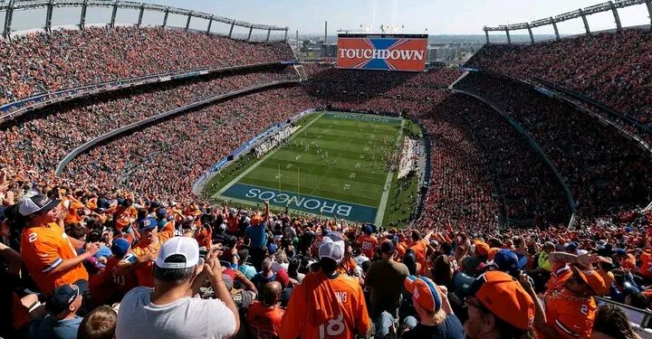 “NFL Insider Reveals Broncos Are Shopping Surprise Player – Fans Outraged!”