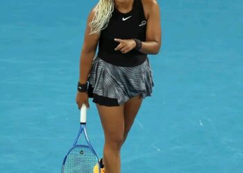 “Naomi Osaka Under Fire: Fans Claim She’s Ignoring Her Fans for Personal Gain!”